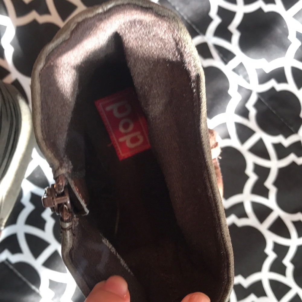 Booties - Picture 4 of 4